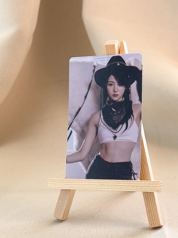 LE SSERAFIM - UNFORGIVEN WeVerse POB Photocard - Seoul-Mate