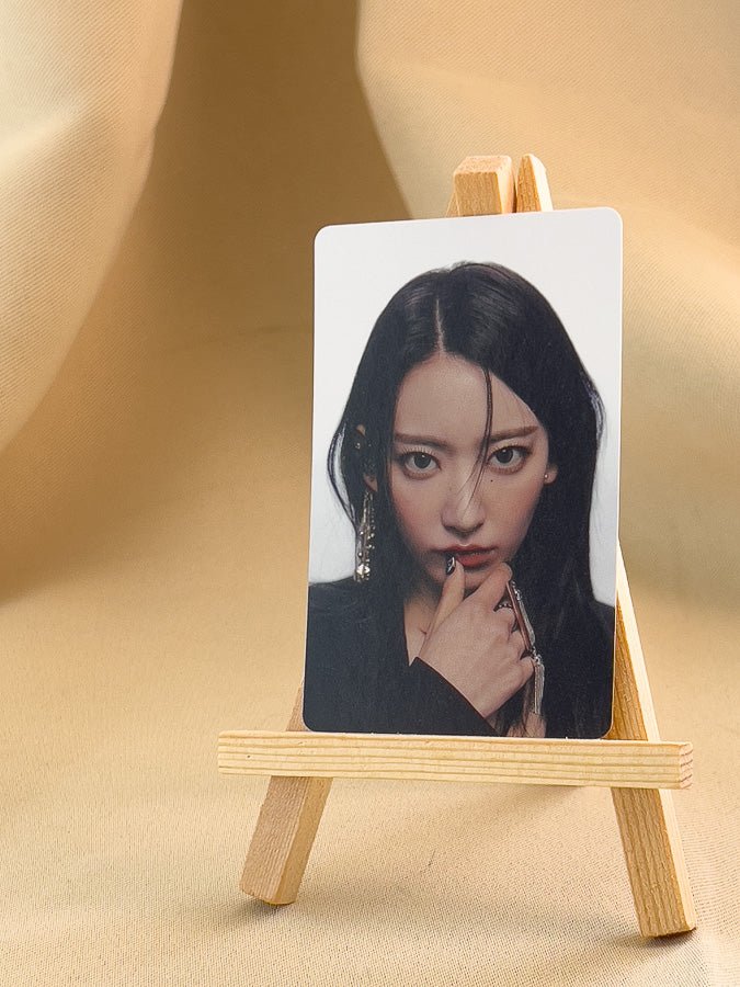 LE SSERAFIM - UNFORGIVEN WeVerse POB Photocard - Seoul-Mate