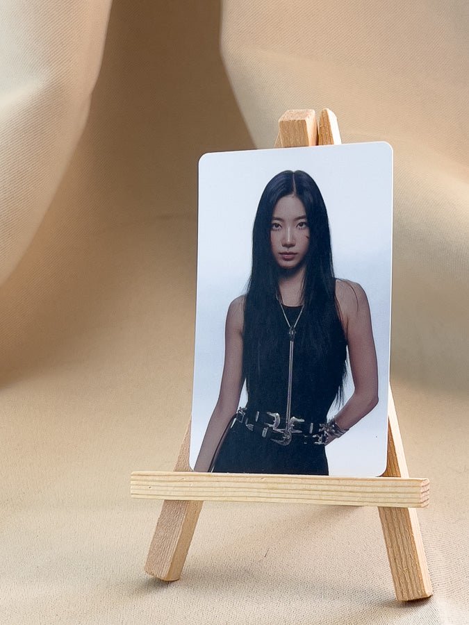 LE SSERAFIM - UNFORGIVEN WeVerse POB Photocard - Seoul-Mate